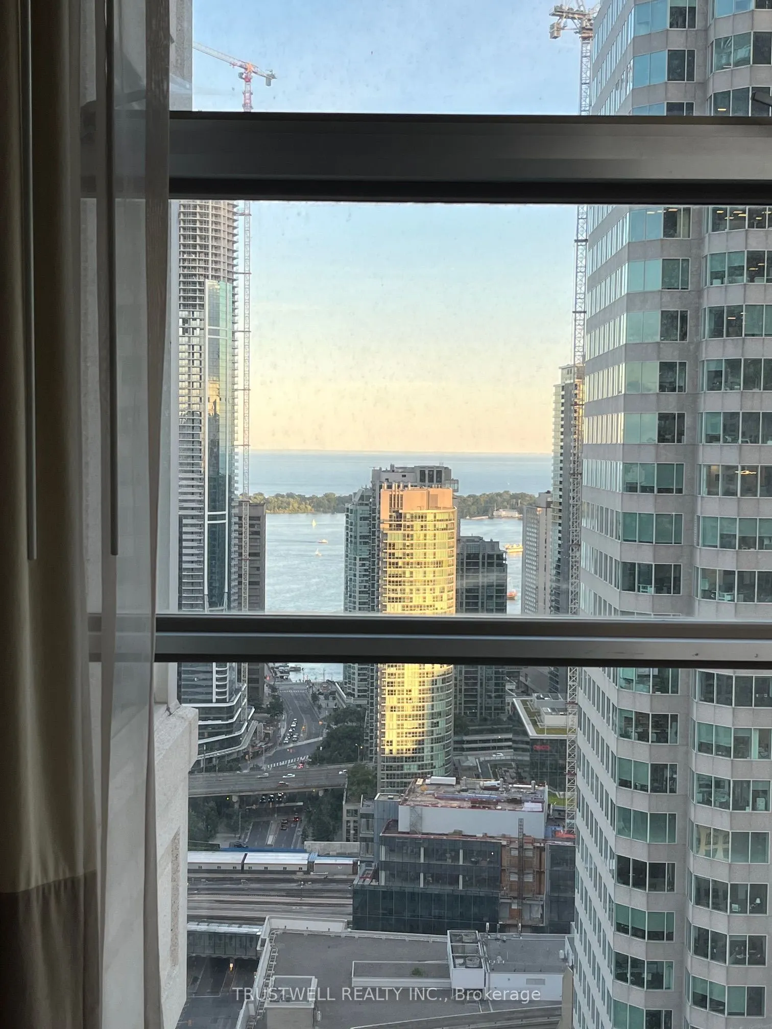 1 King Street W #3711