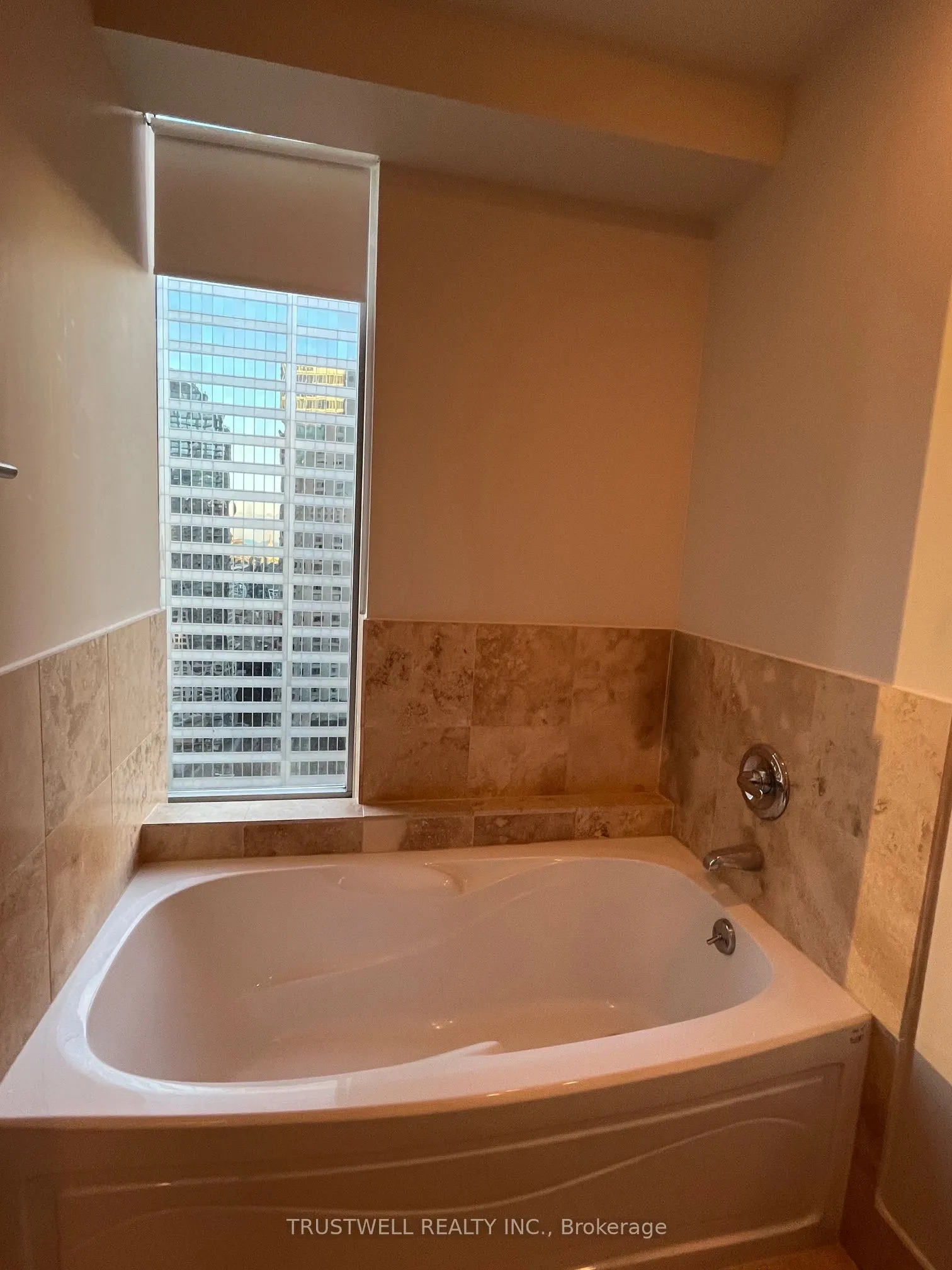 1 King Street W #3711