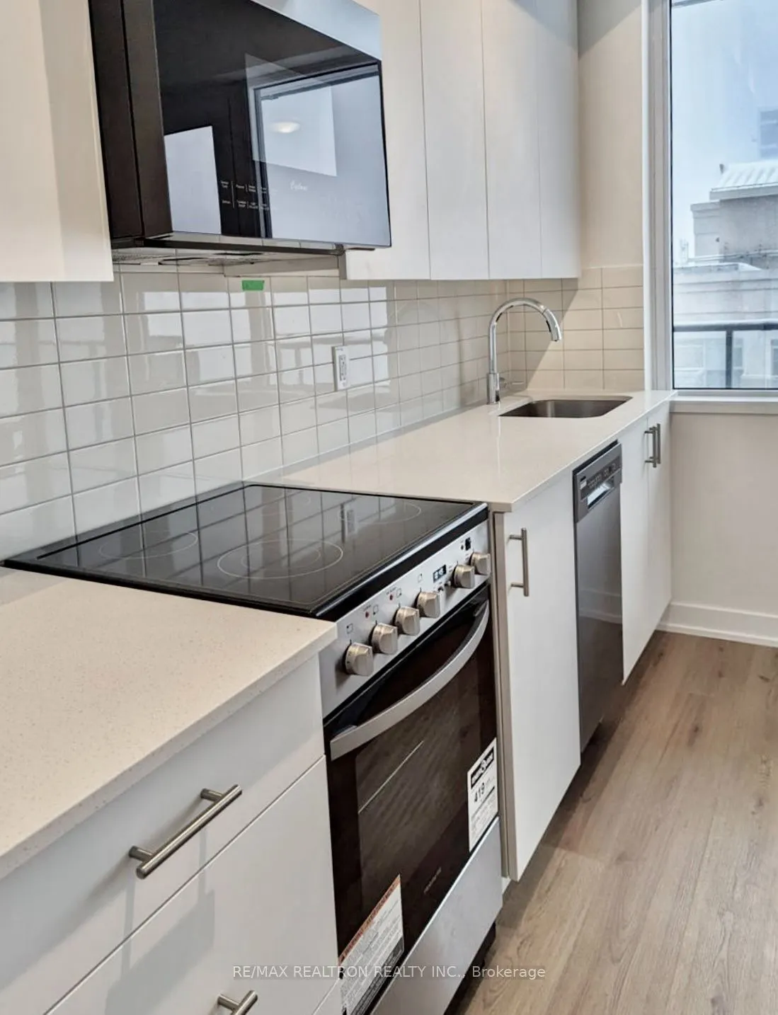 15 Ellerslie Avenue #1709