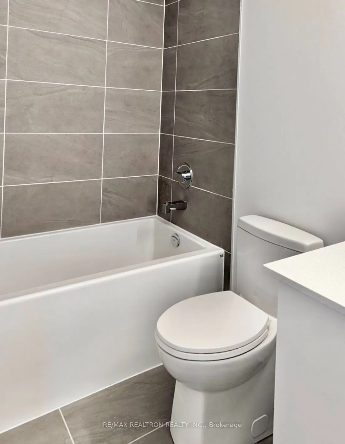 15 Ellerslie Avenue #1709