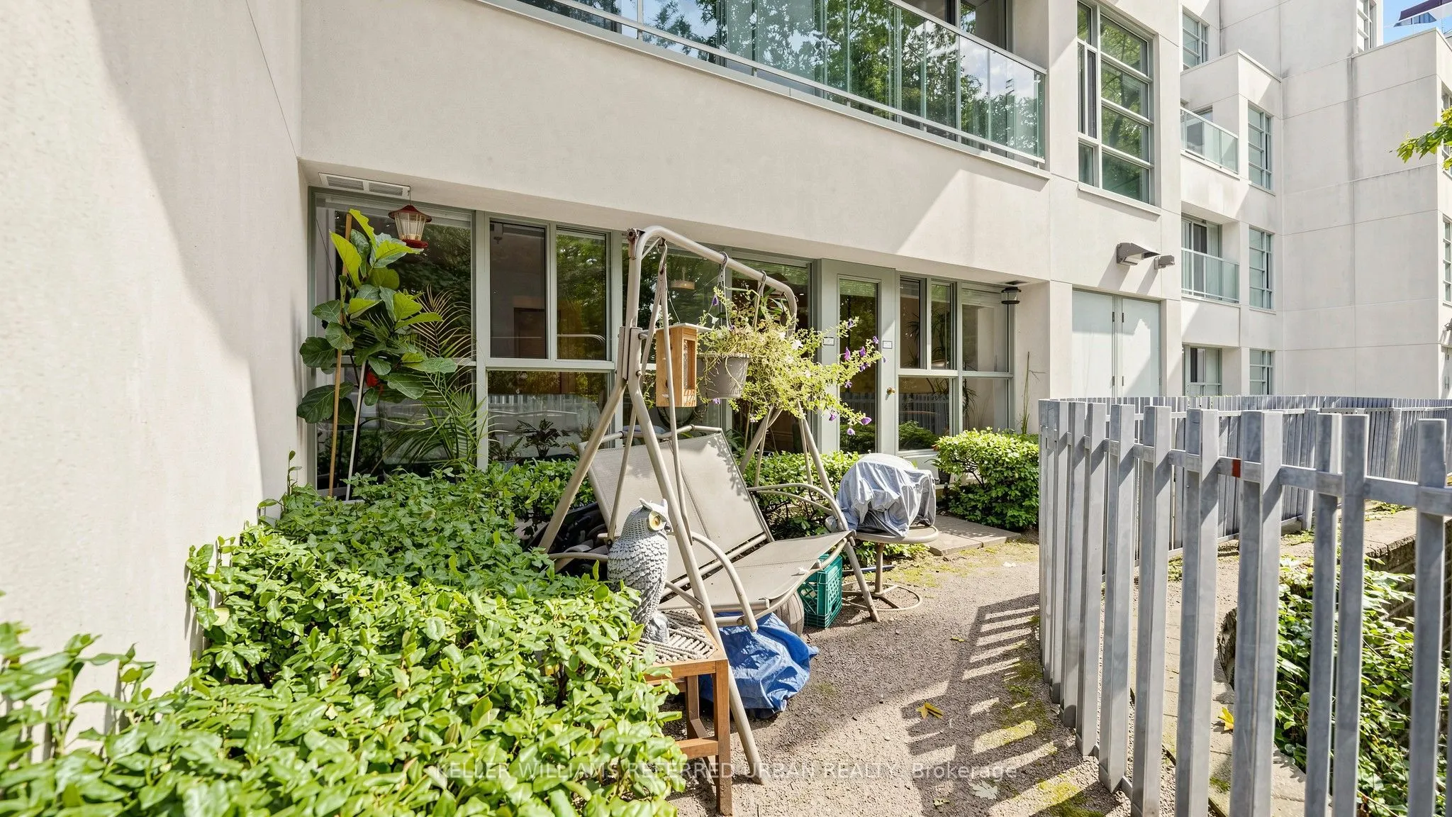 1 Watergarden Way #5