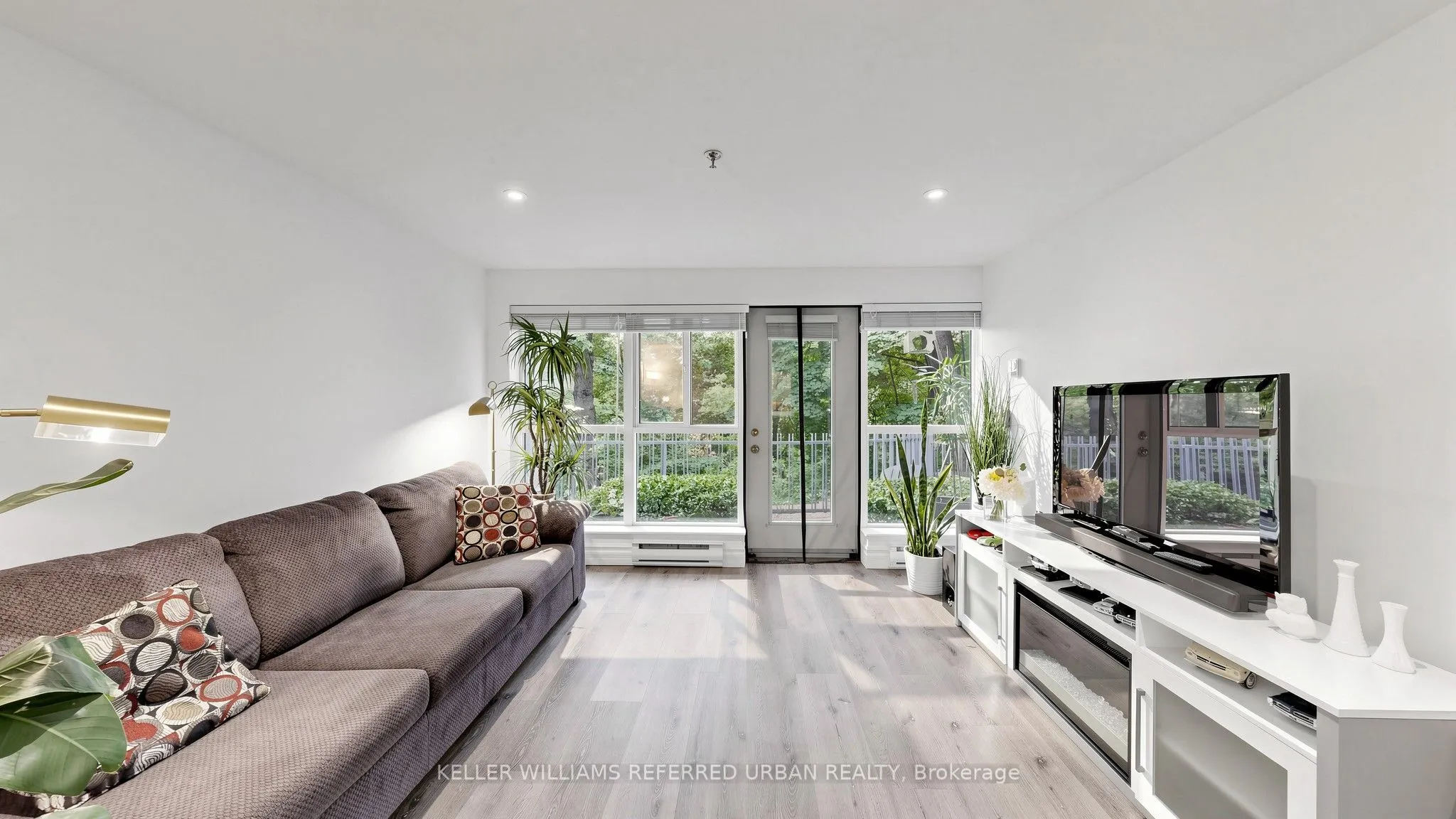 1 Watergarden Way #5