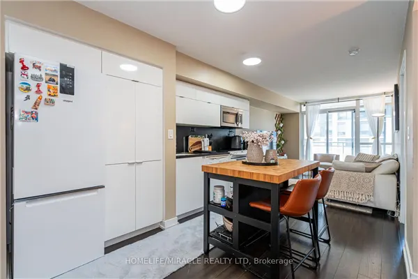 151 Dan Leckie Way #610