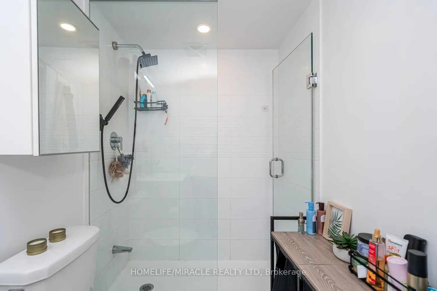 151 Dan Leckie Way #610