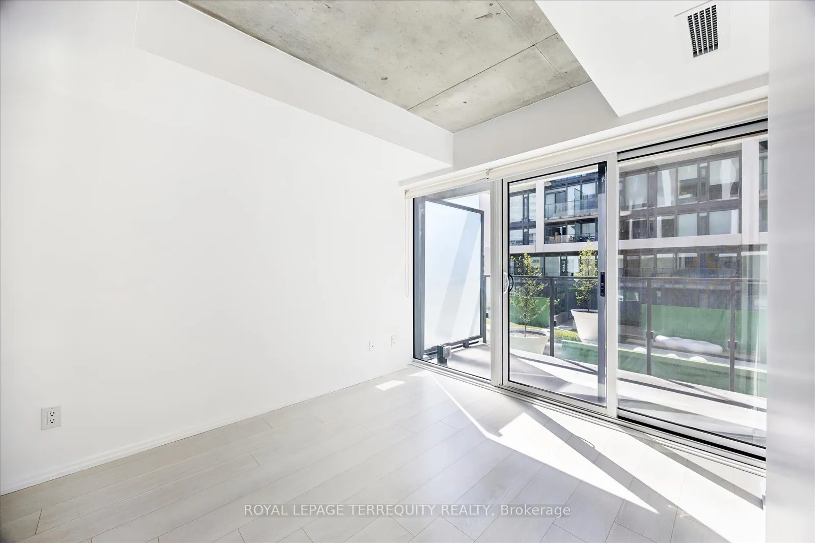 5 Soudan Avenue #703