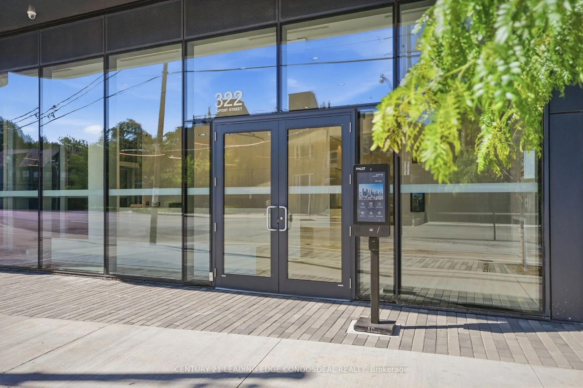 322 Dupont Street #207
