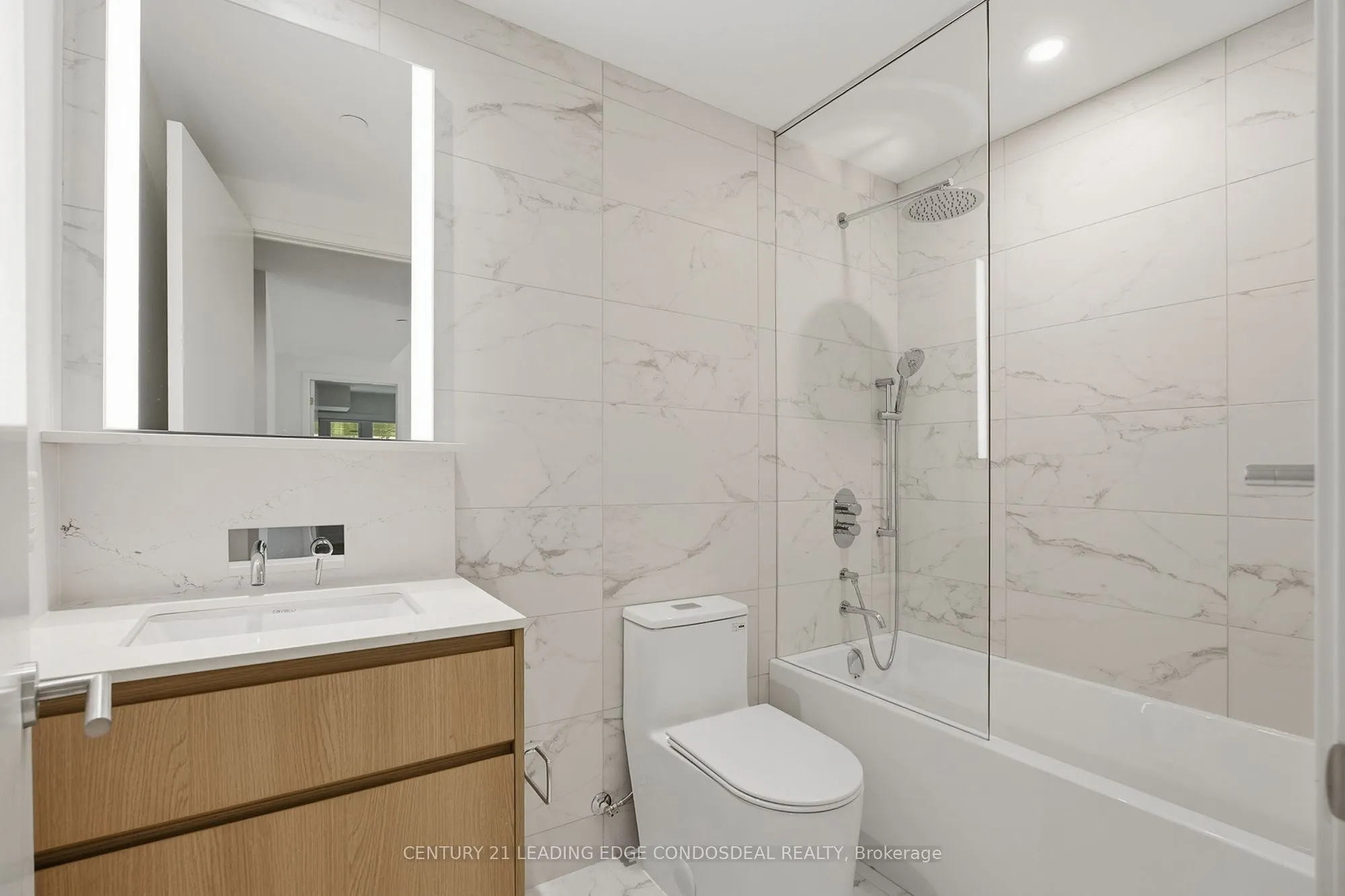 322 Dupont Street #207