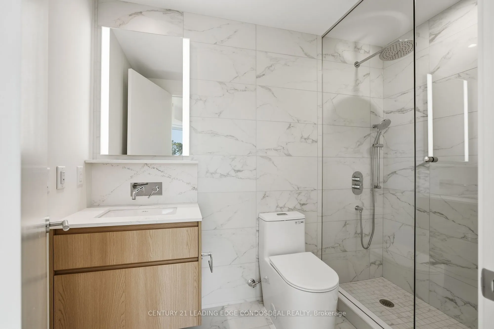 322 Dupont Street #207
