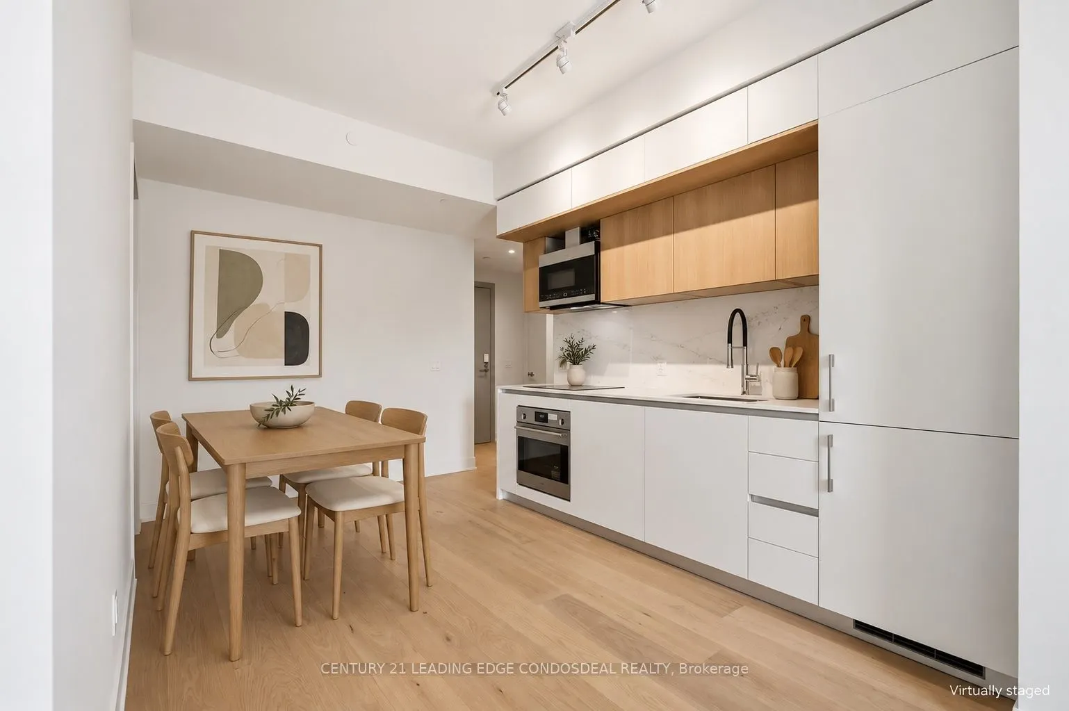 322 Dupont Street #207