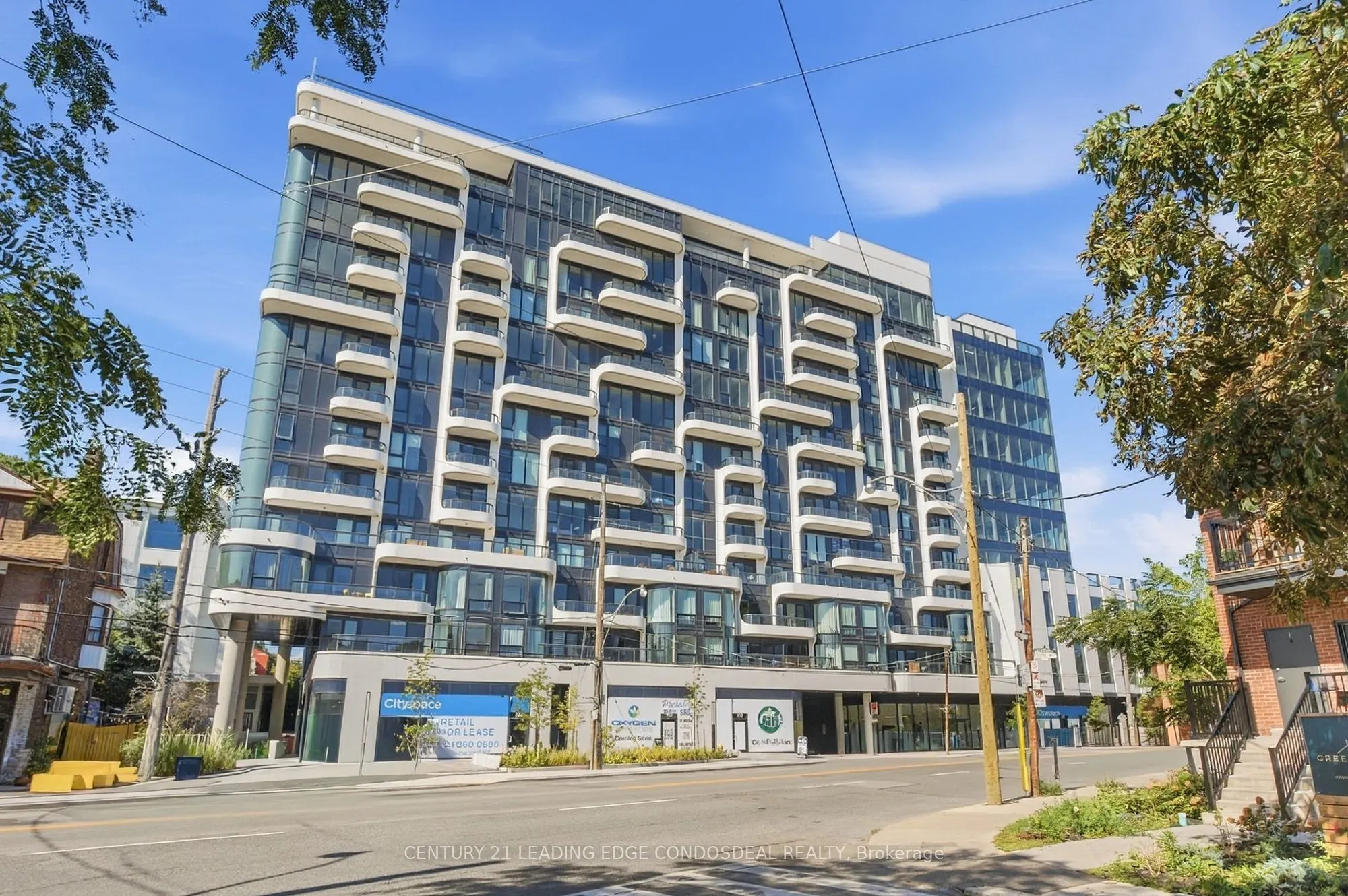 322 Dupont Street #207