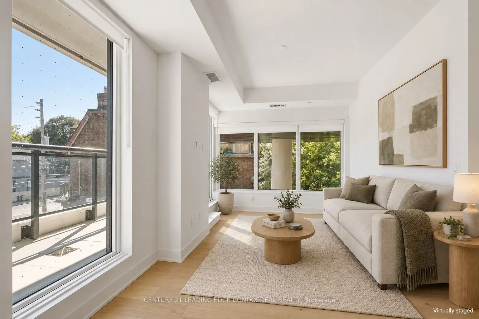 322 Dupont Street #207