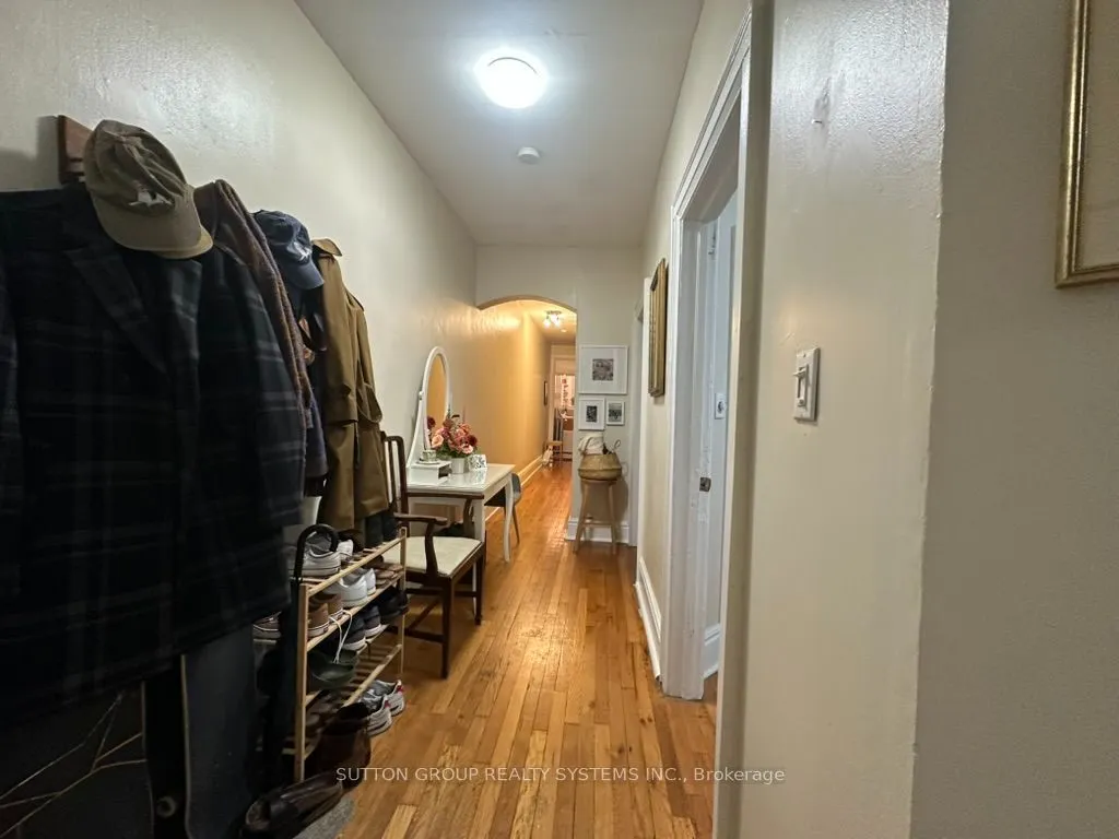 237 Dovercourt Road #D