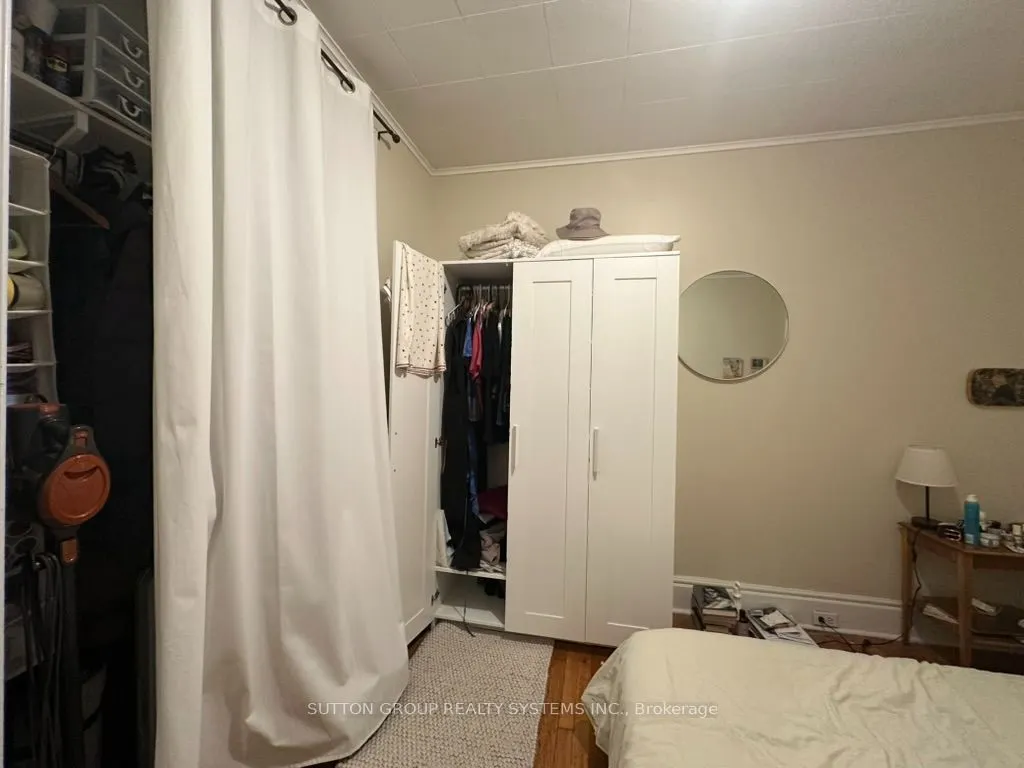 237 Dovercourt Road #D