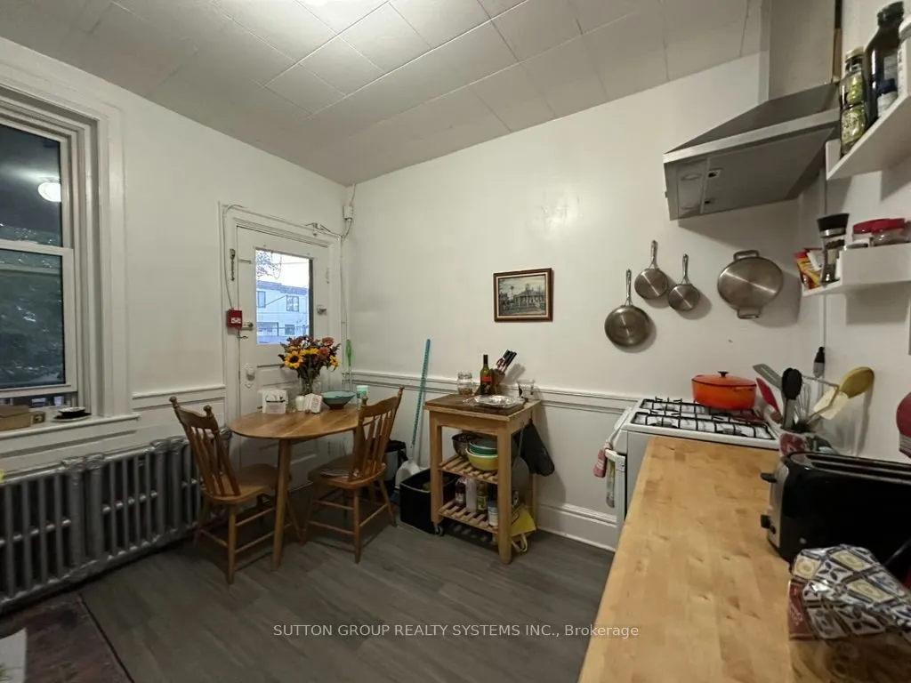 237 Dovercourt Road #D