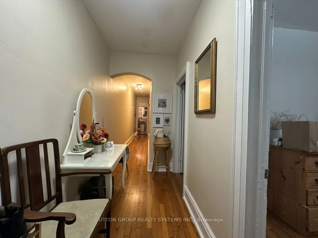 237 Dovercourt Road #D