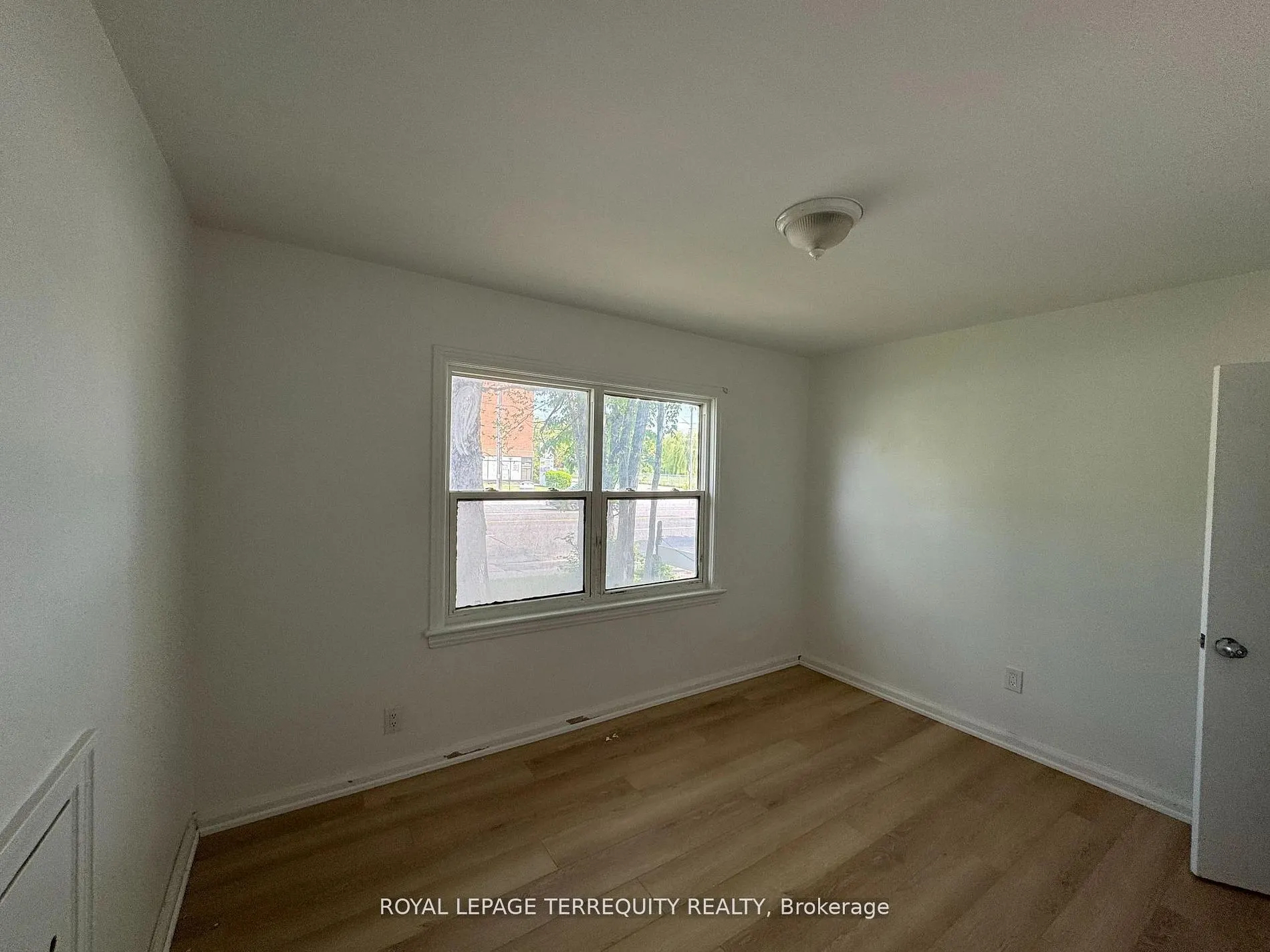 191 Finch Avenue W
