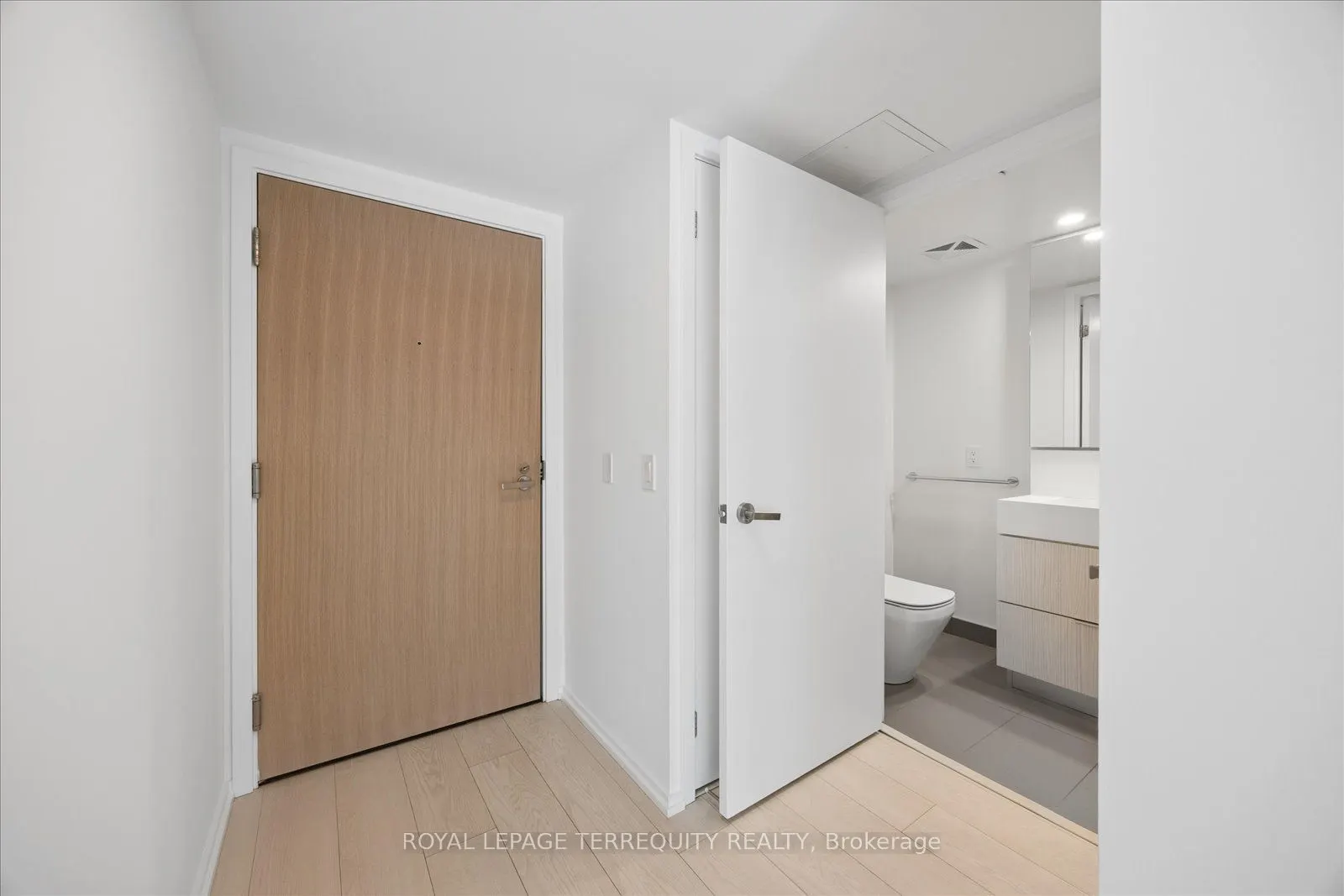 5 Soudan Avenue #703