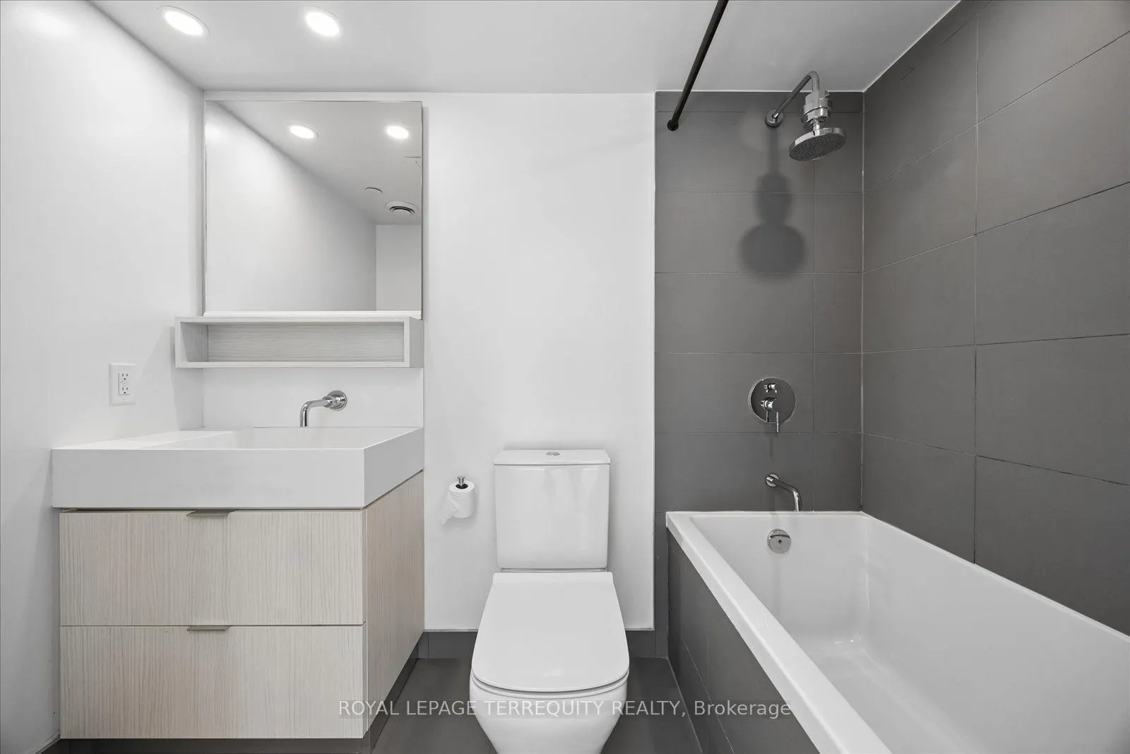5 Soudan Avenue #703
