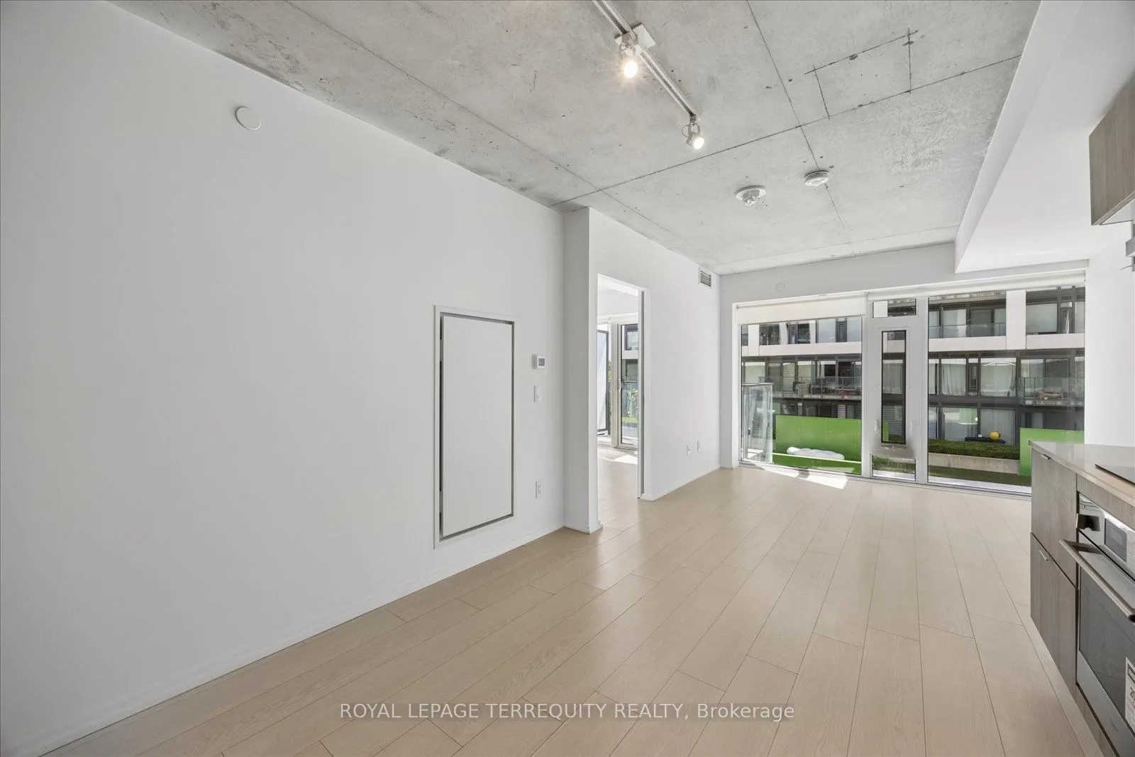 5 Soudan Avenue #703