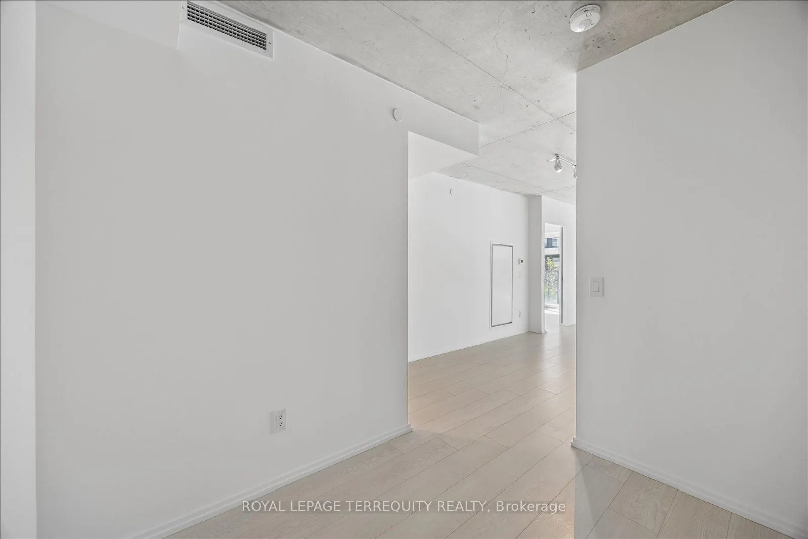5 Soudan Avenue #703