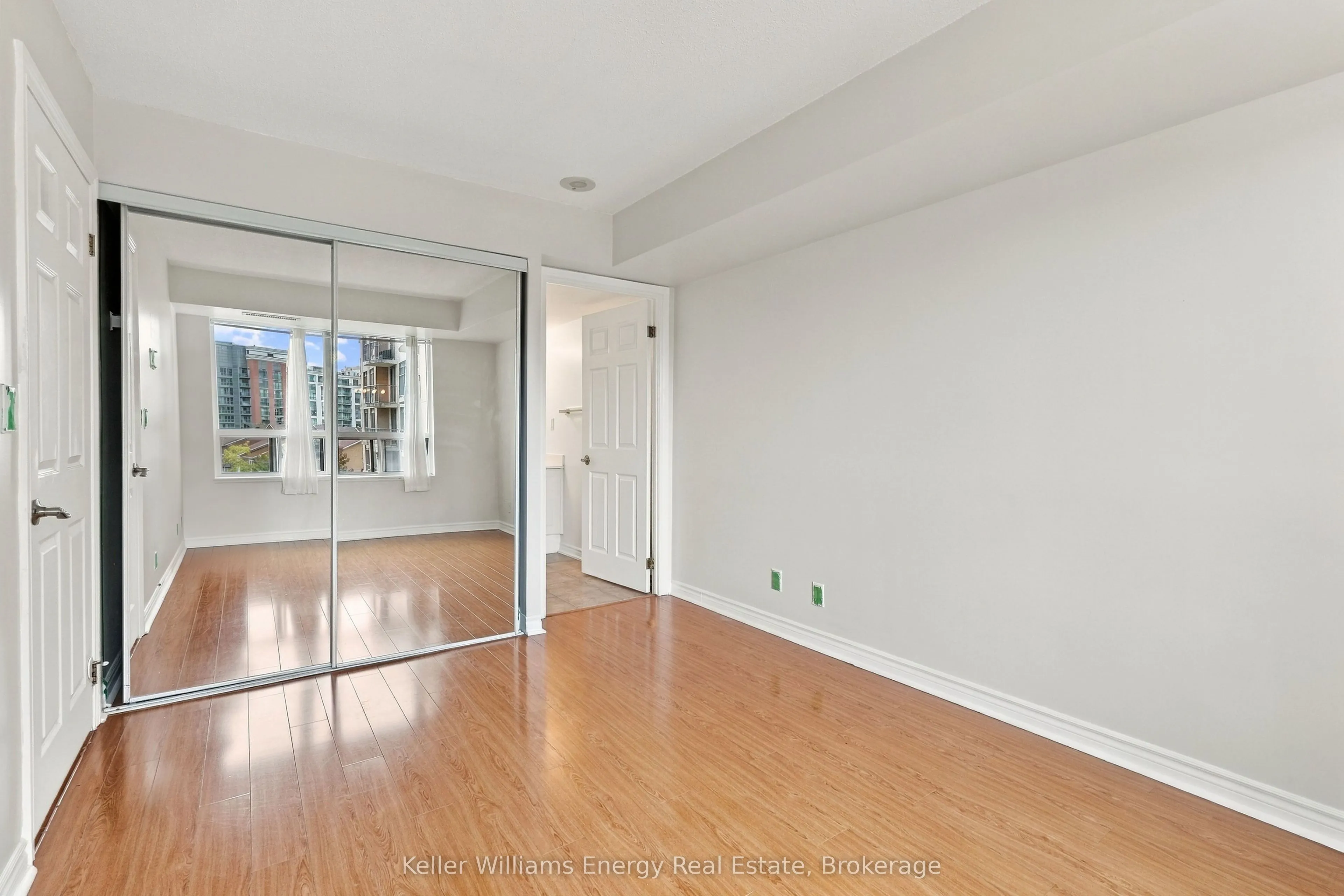 16 Dallimore Circle #402