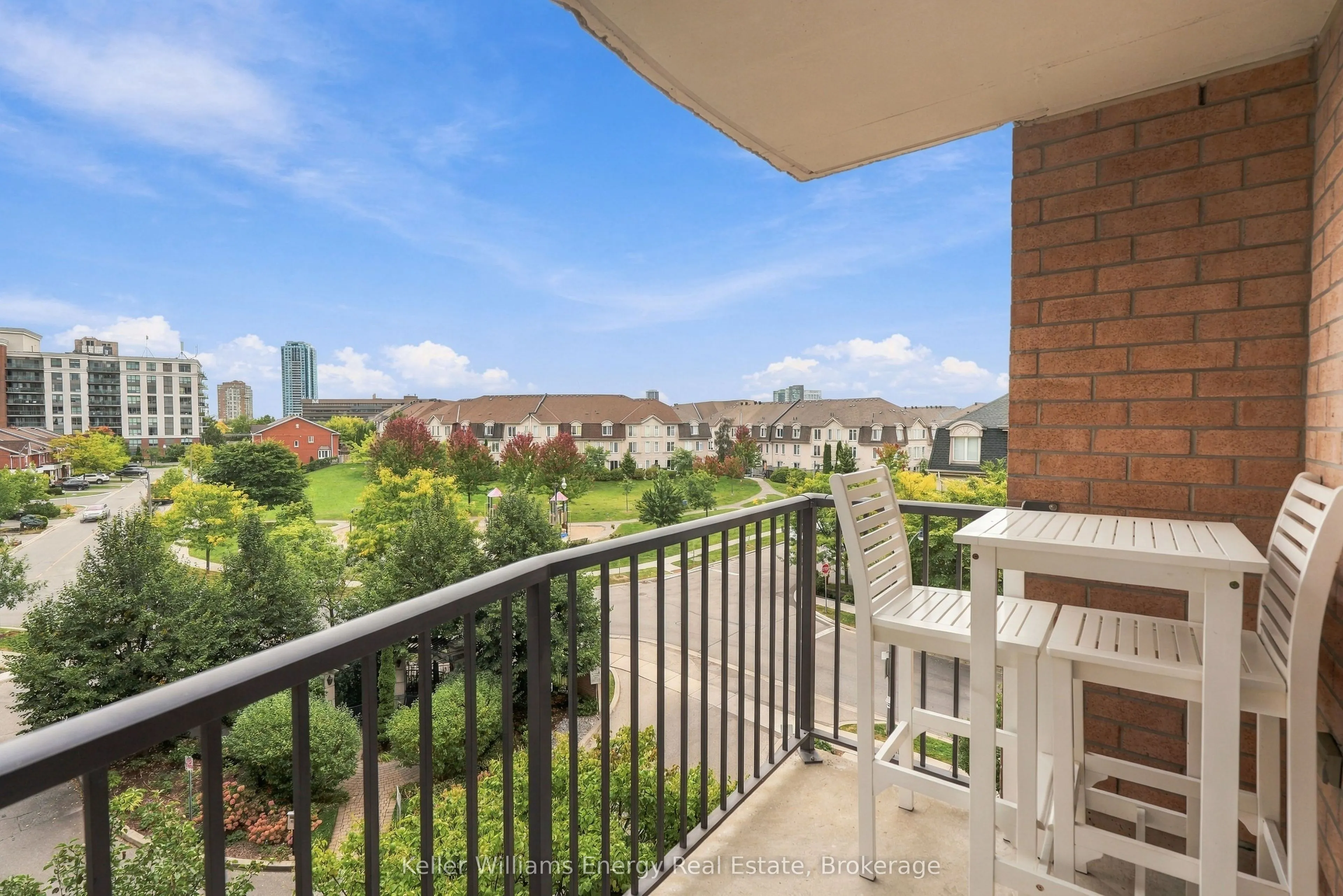 16 Dallimore Circle #402