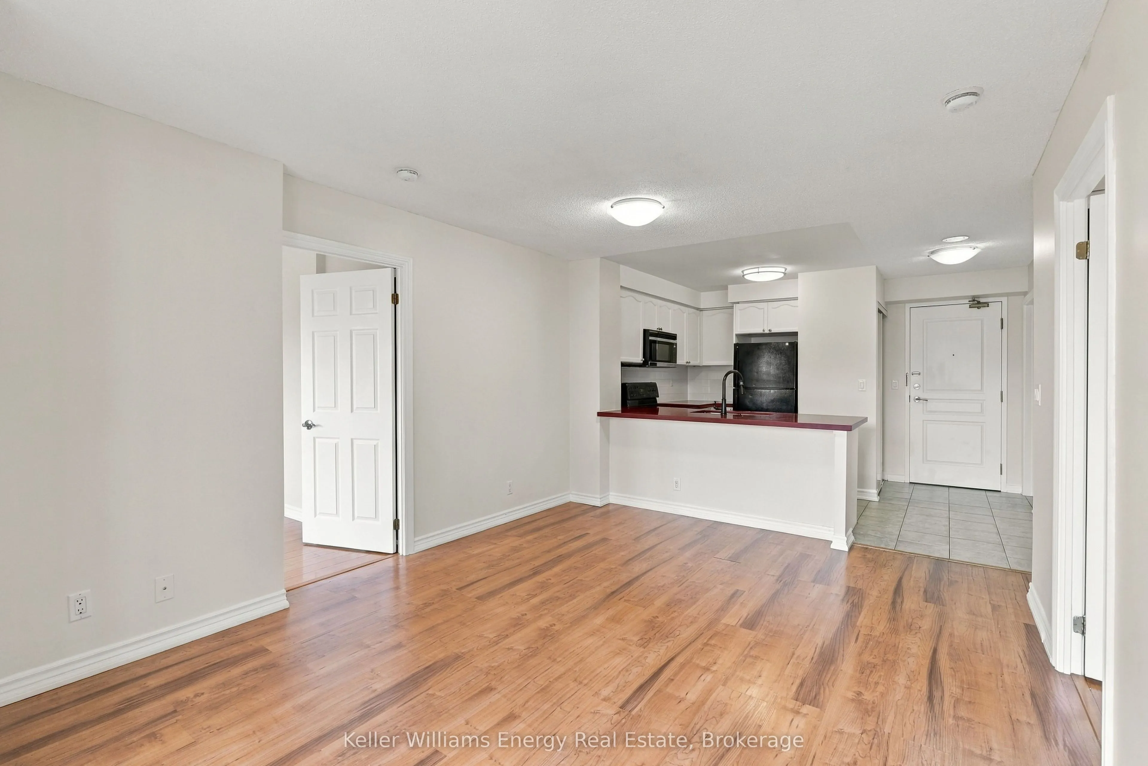 16 Dallimore Circle #402