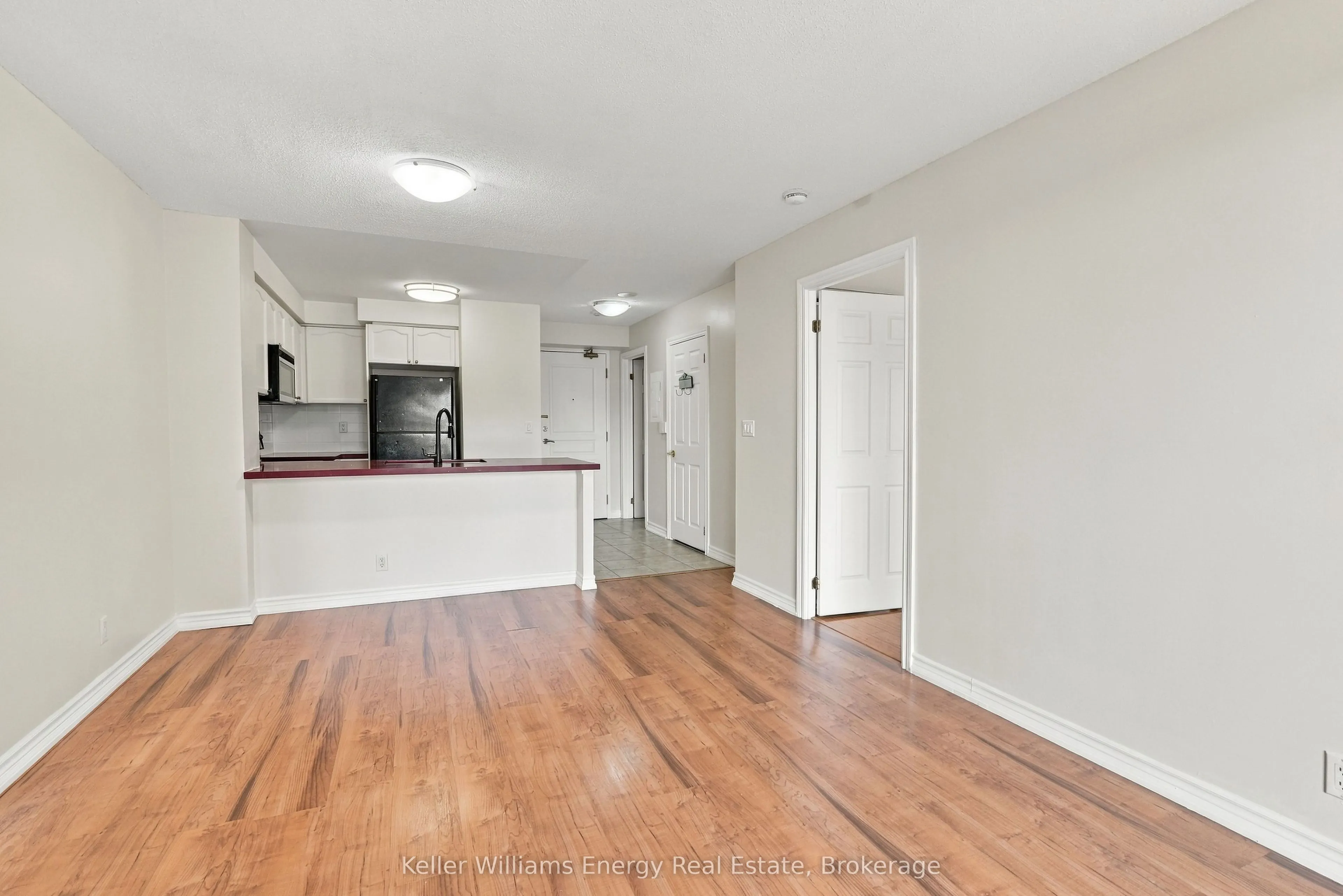 16 Dallimore Circle #402