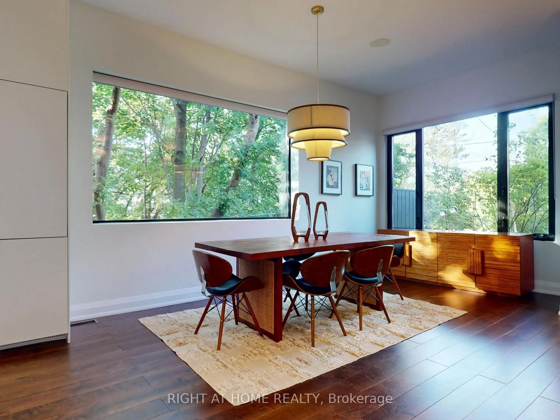 386 Rosewell Avenue