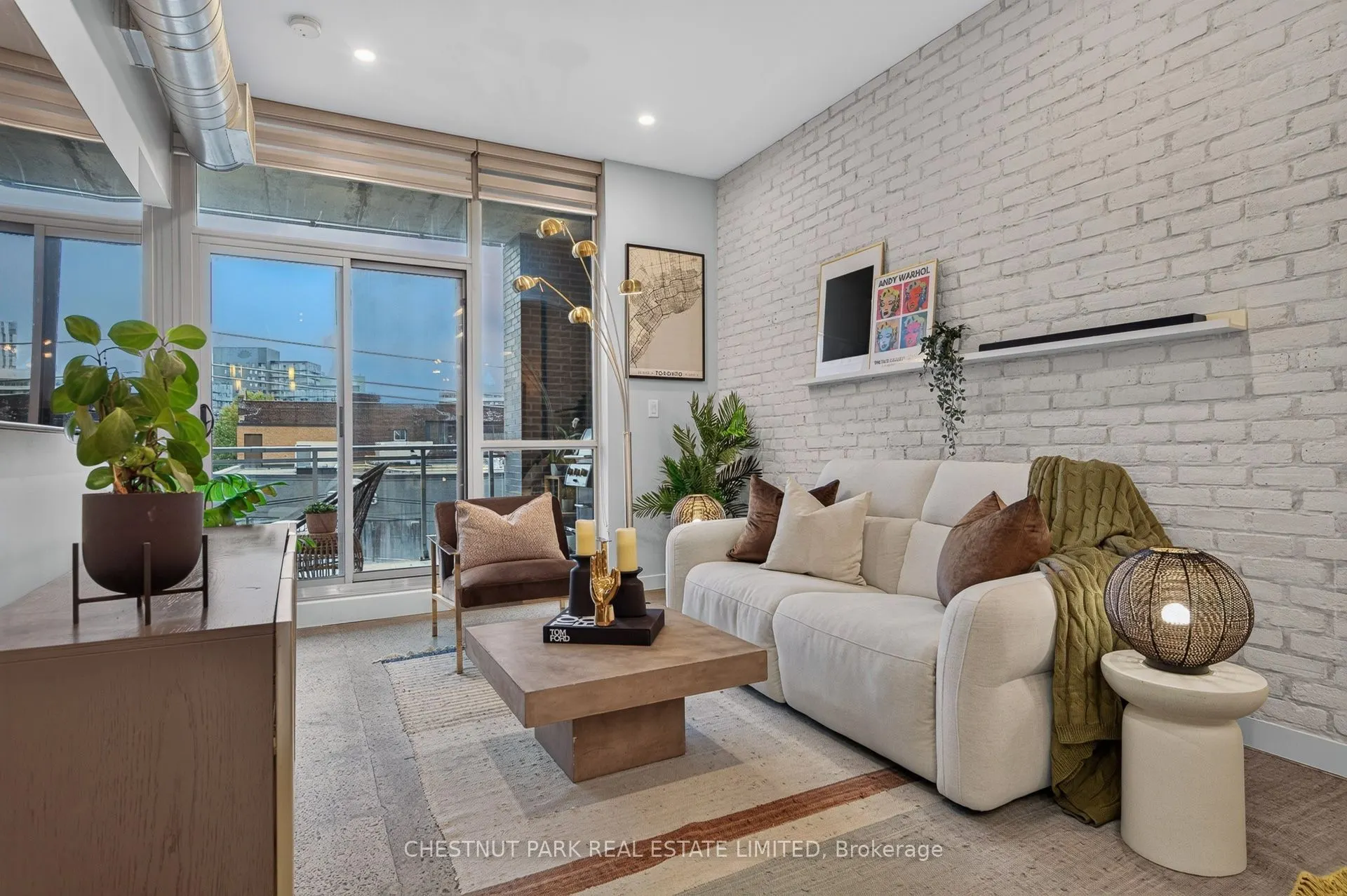 510 King Street E #330