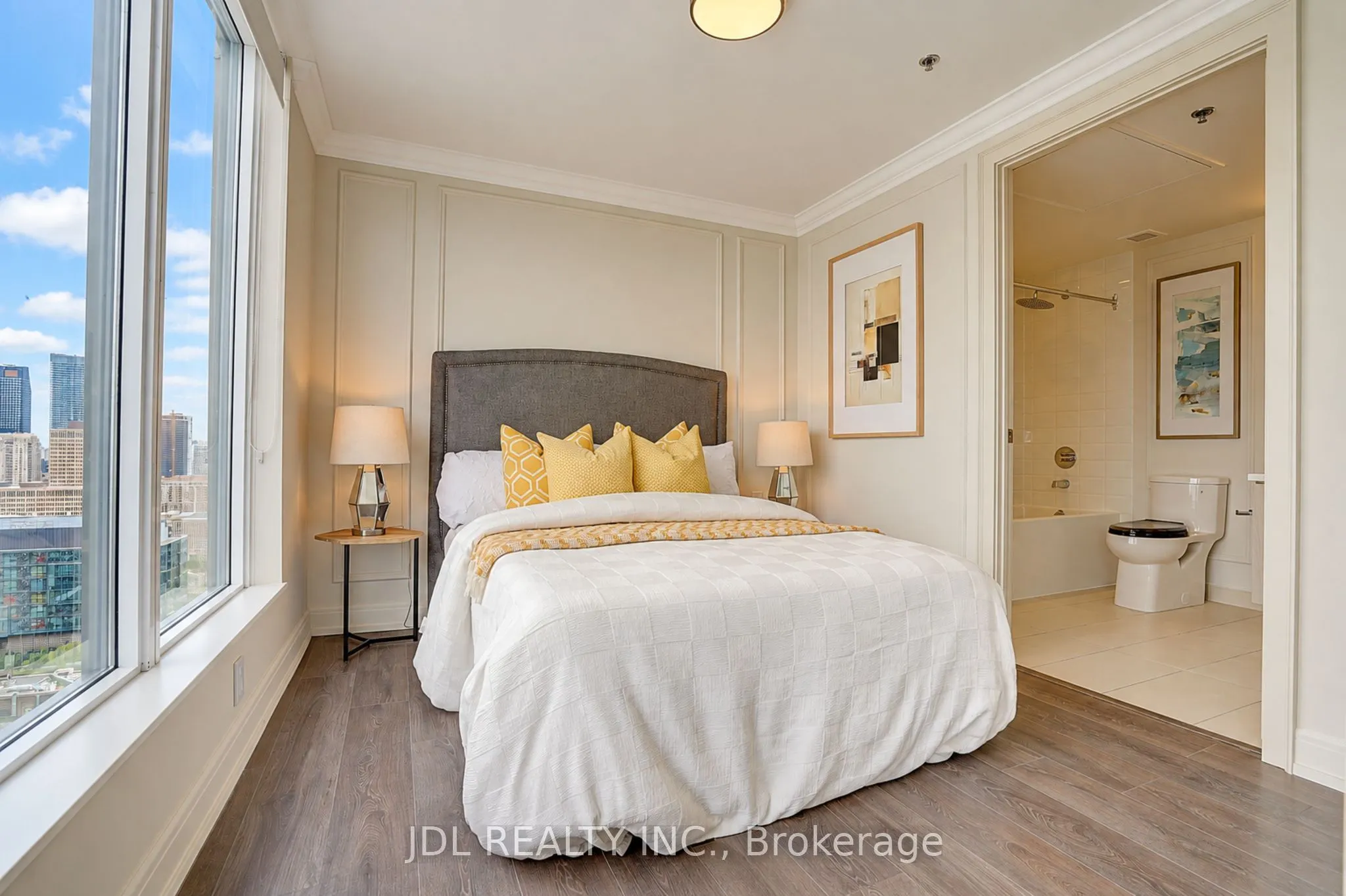 203 College Street #2904