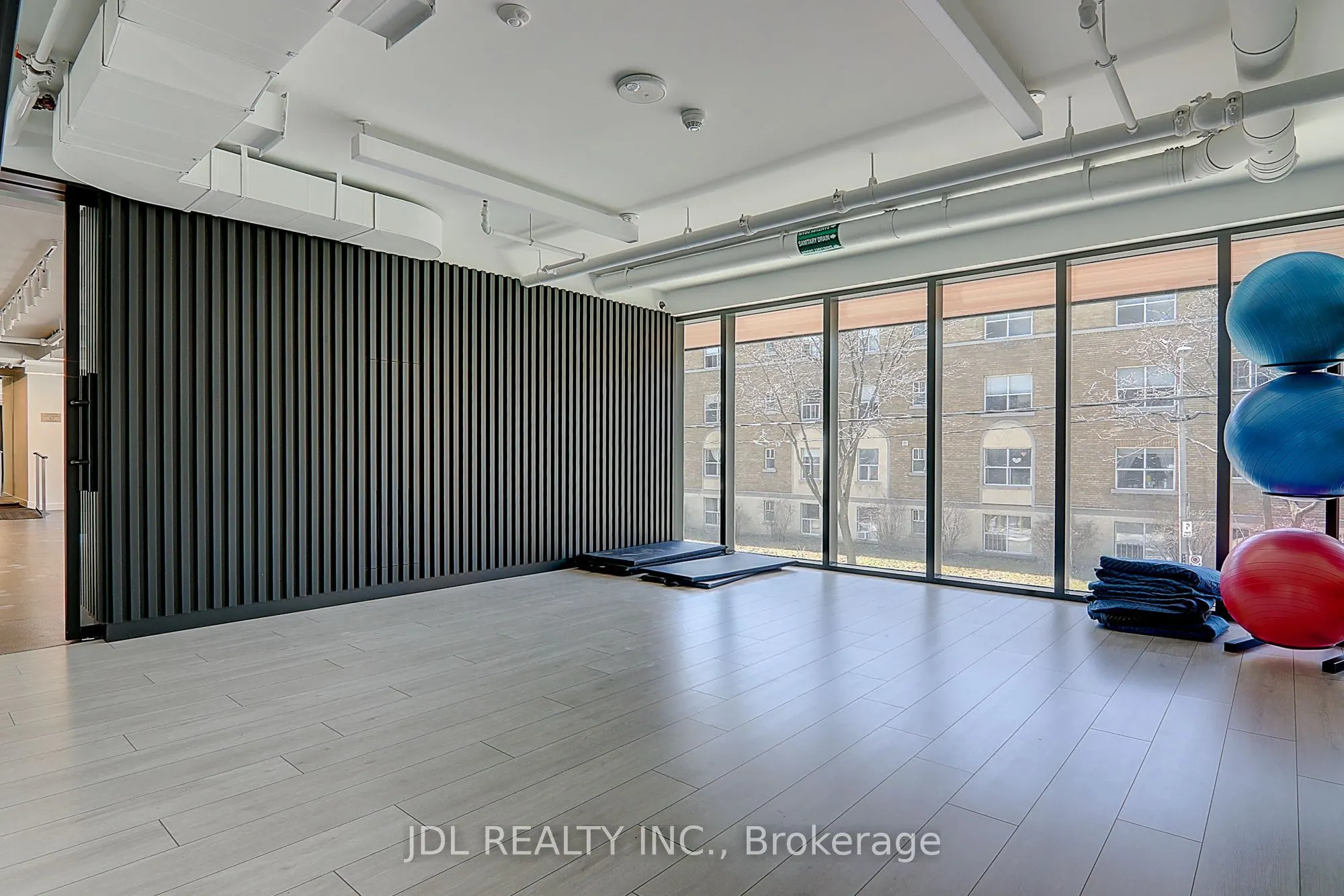 203 College Street #2904