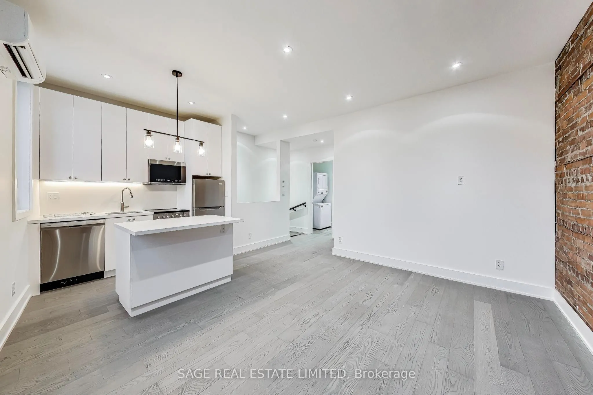 2551 Yonge Street #Upper
