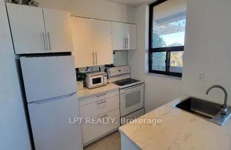 105 Mccaul Street #701