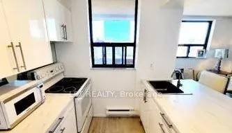105 Mccaul Street #701