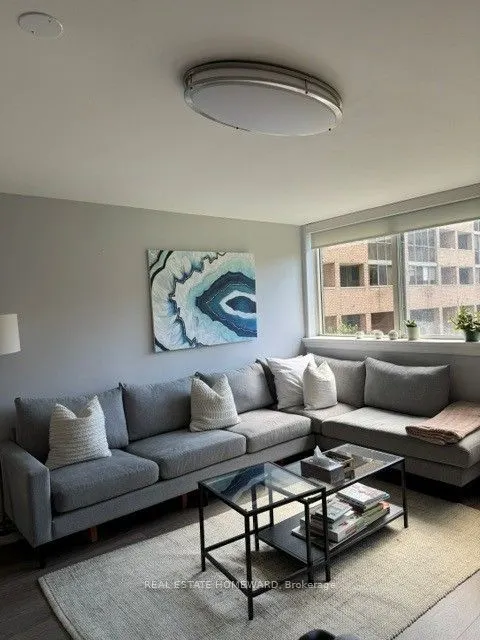 15 Maitland Place #208