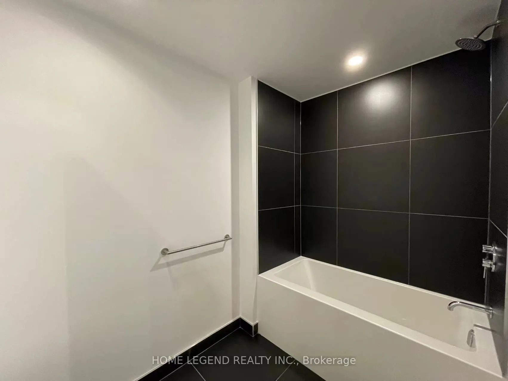 20 Edward Street #715