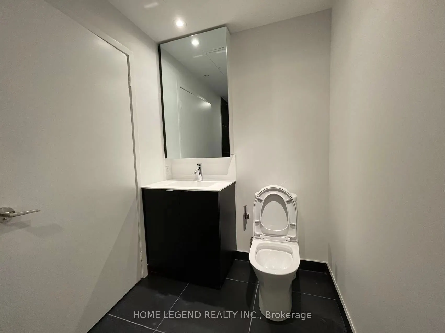 20 Edward Street #715