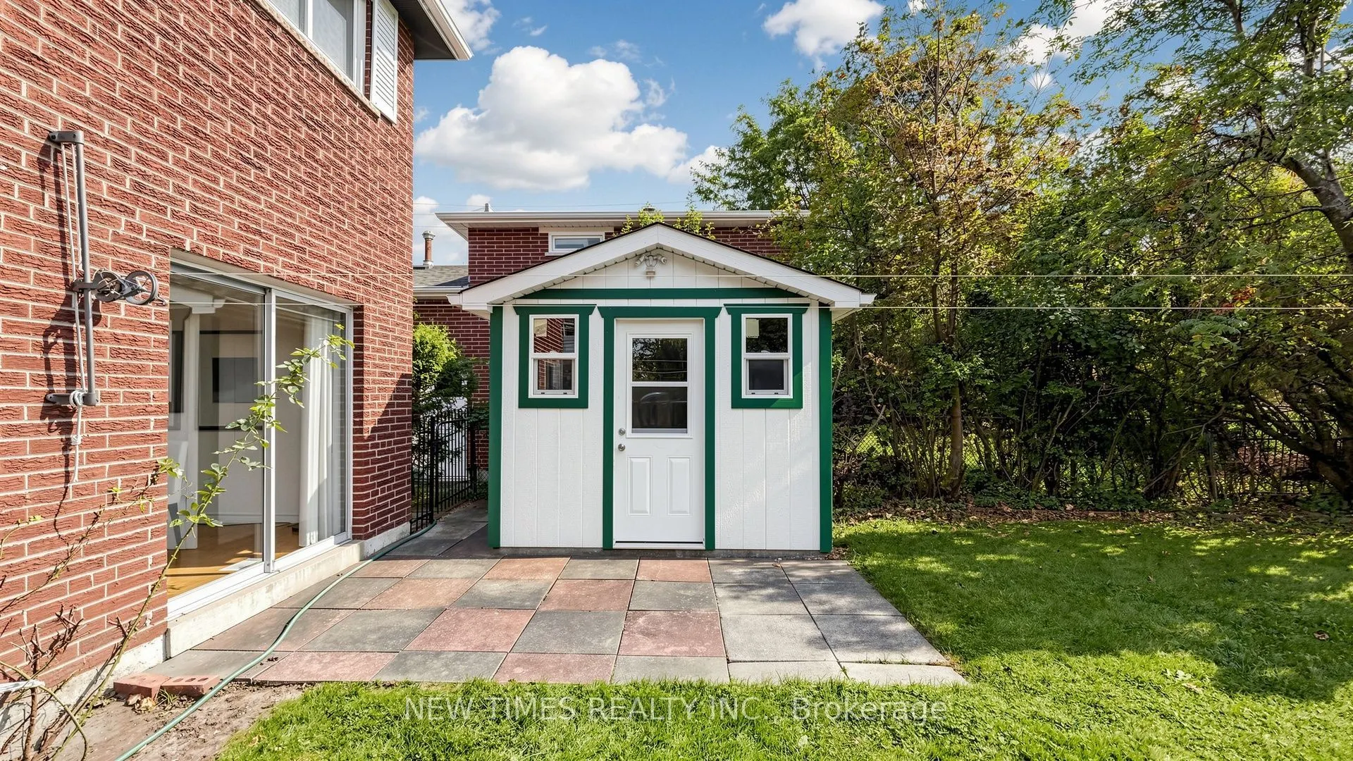 4 Ashstead Place
