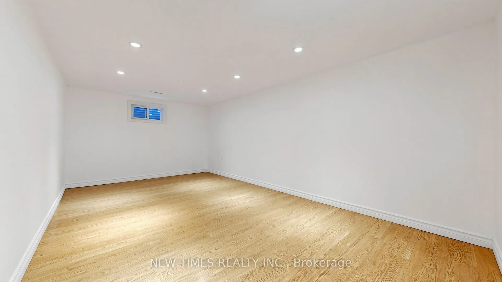4 Ashstead Place