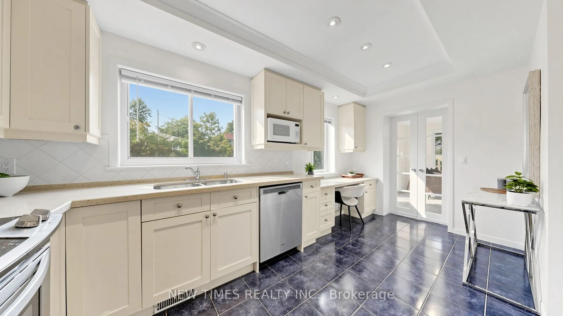 4 Ashstead Place
