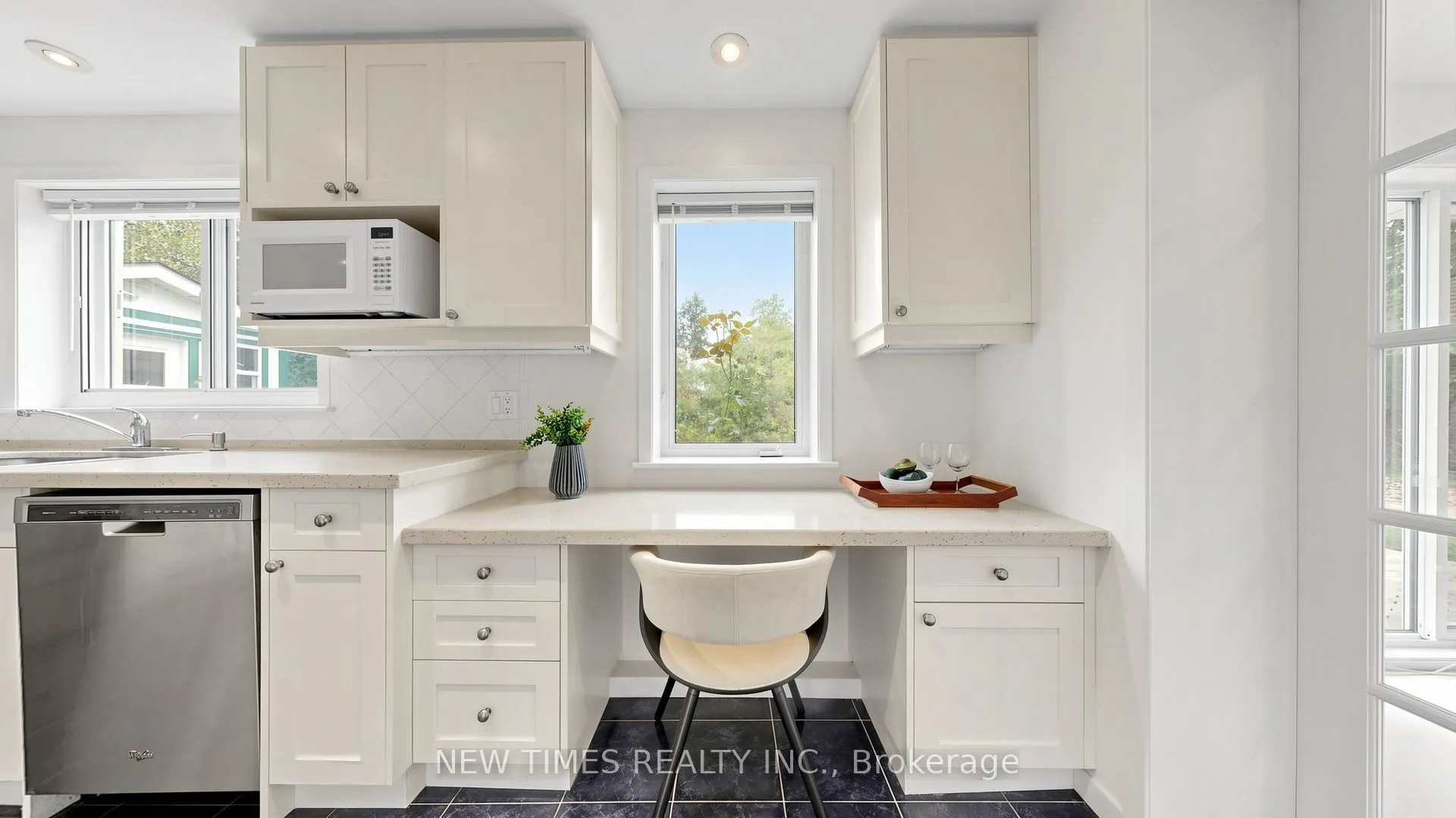 4 Ashstead Place