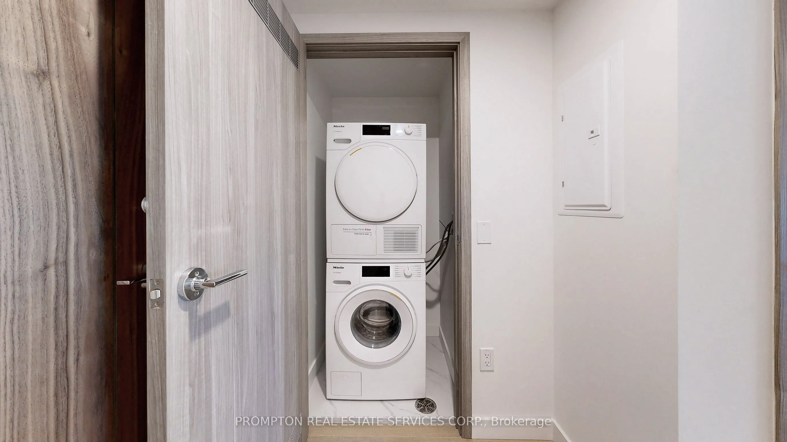 1 CONCORD CITYPLACE Way #2207