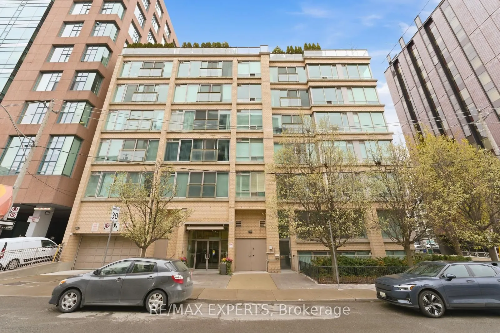 50 Camden Street #707