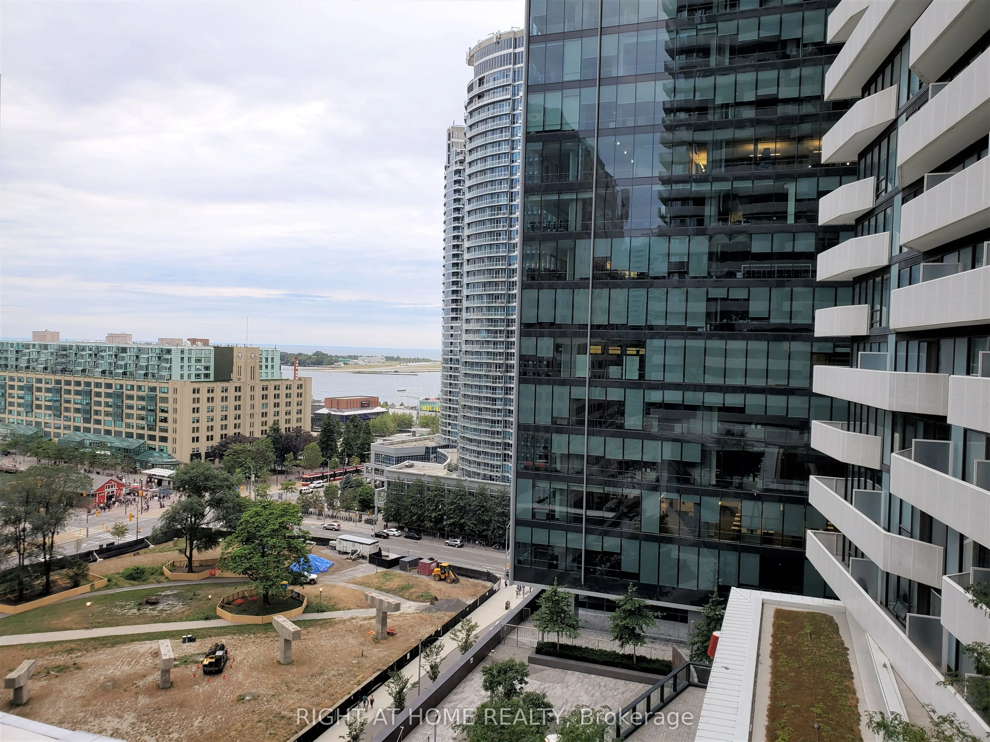 88 Harbour Street #1401