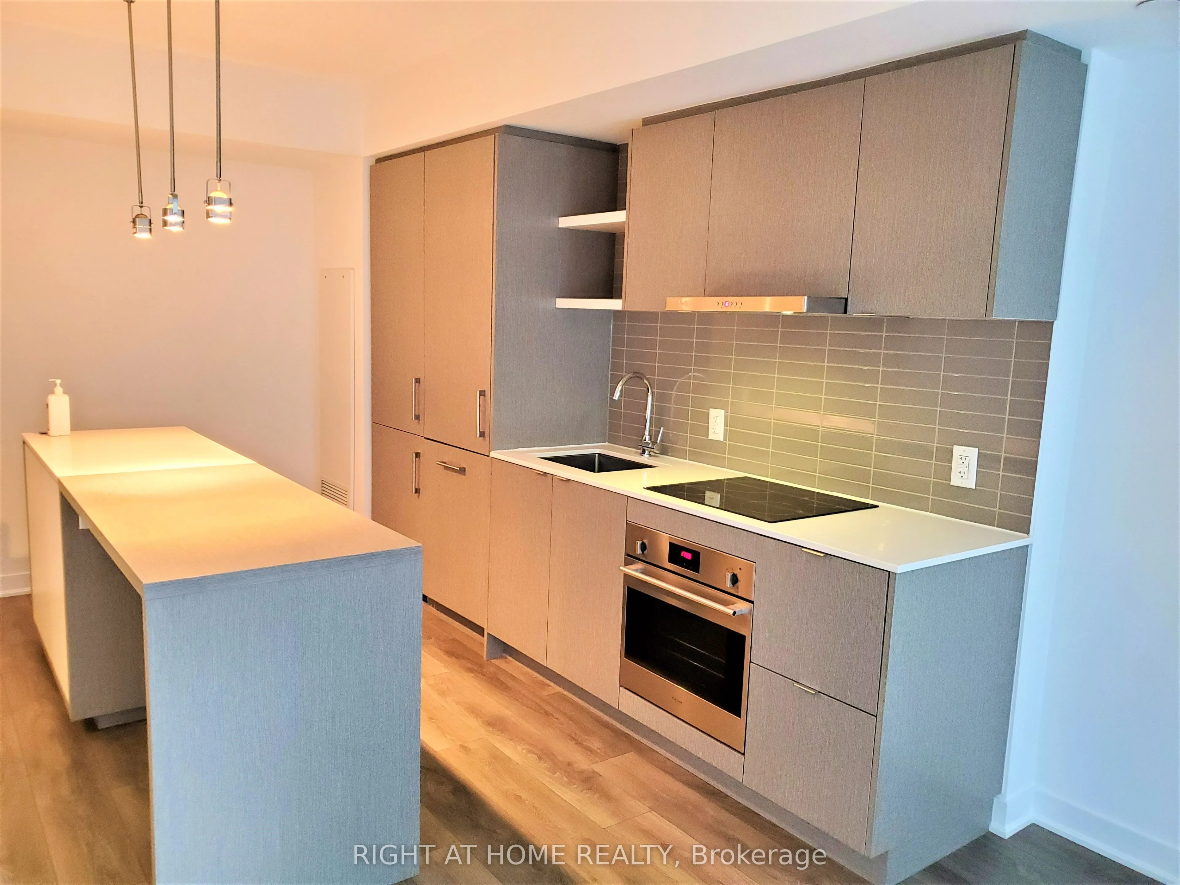 88 Harbour Street #1401