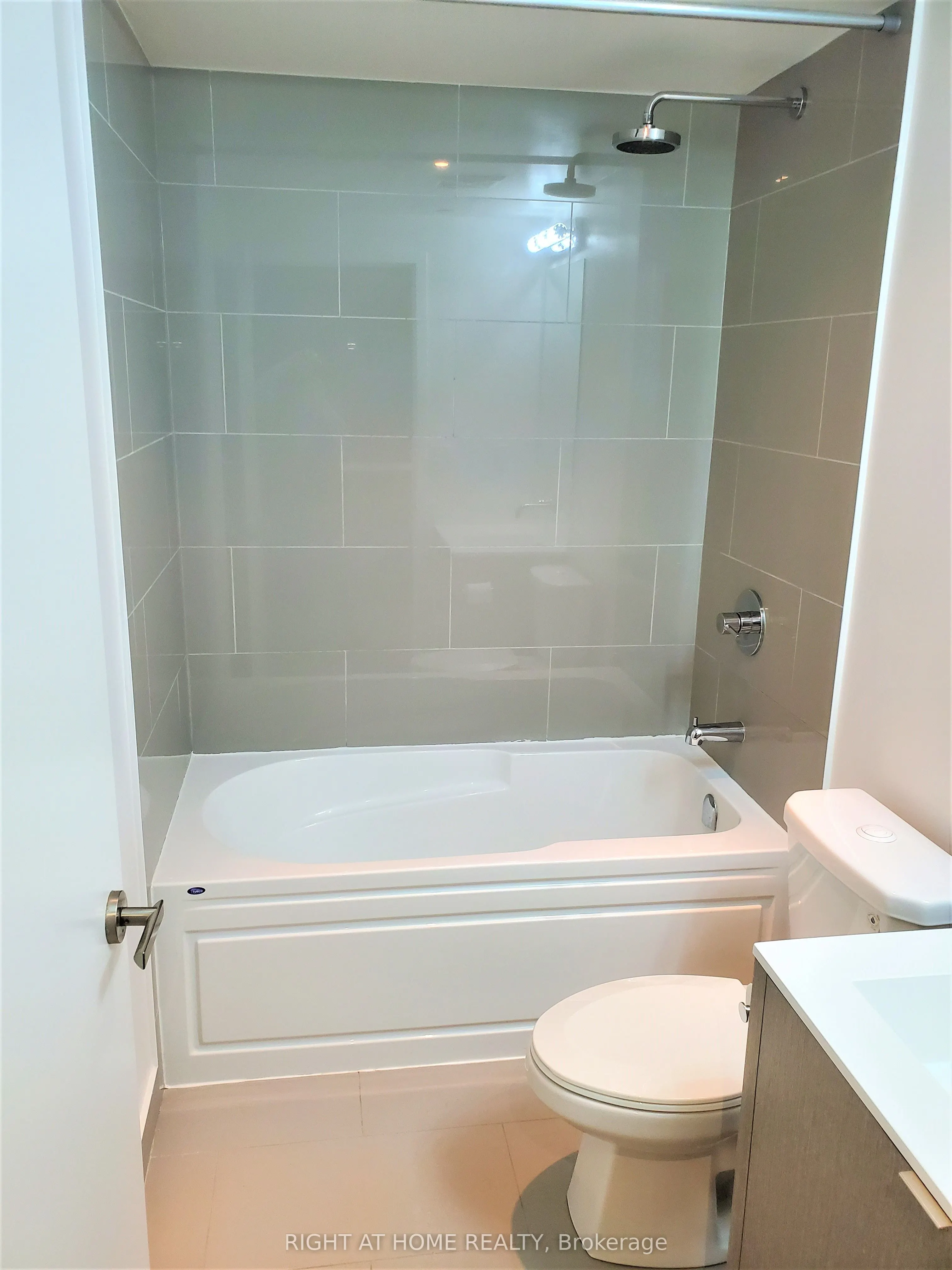 88 Harbour Street #1401