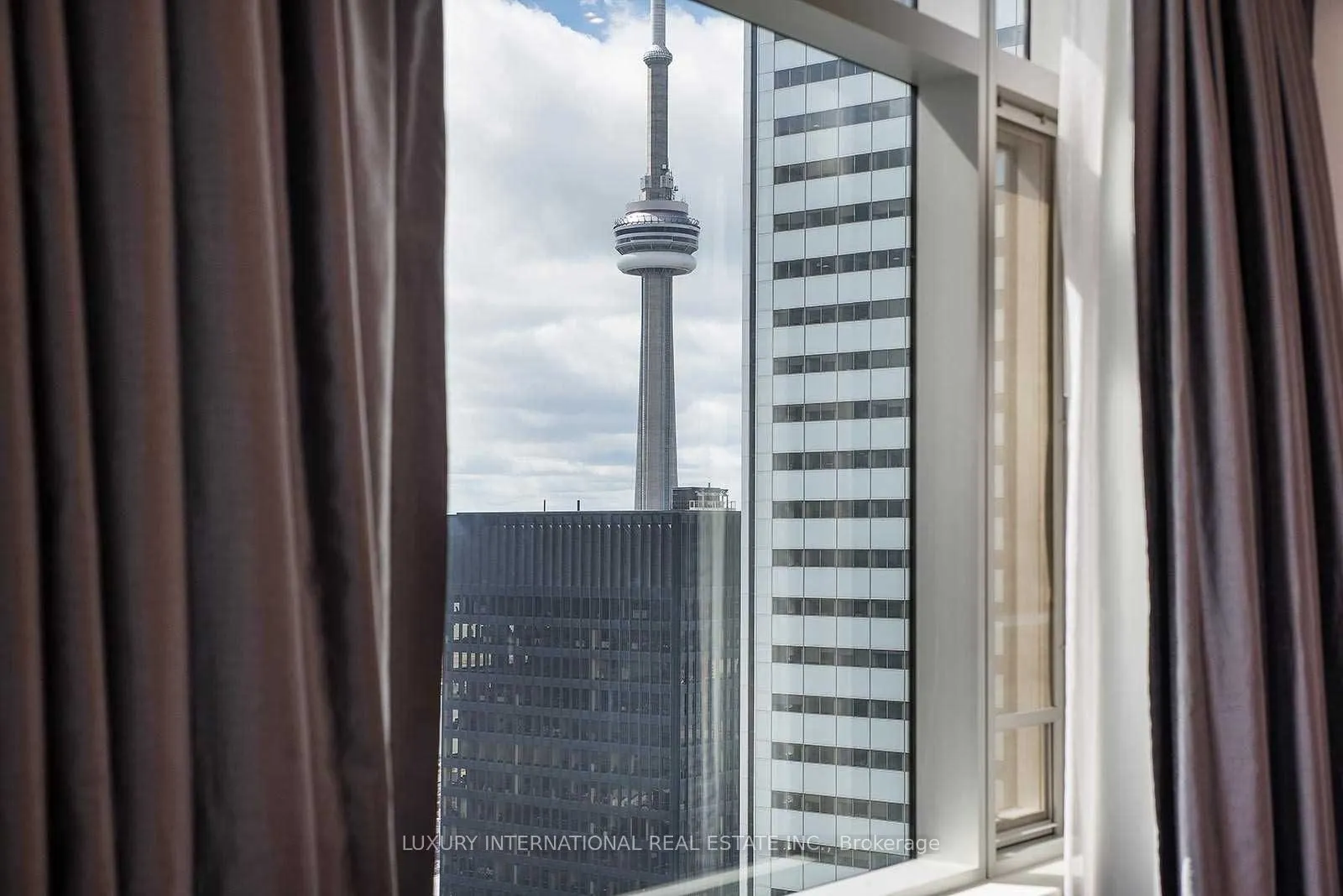 311 Bay Street #4404