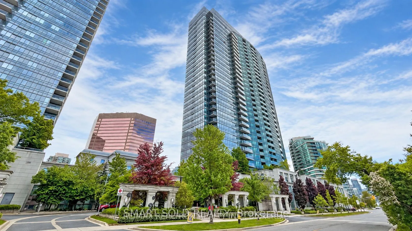 15 Greenview Avenue #2413