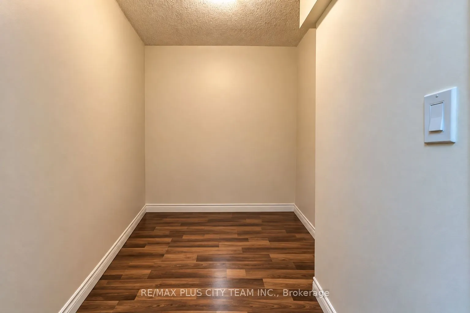 19 Grand Trunk Crescent #1103